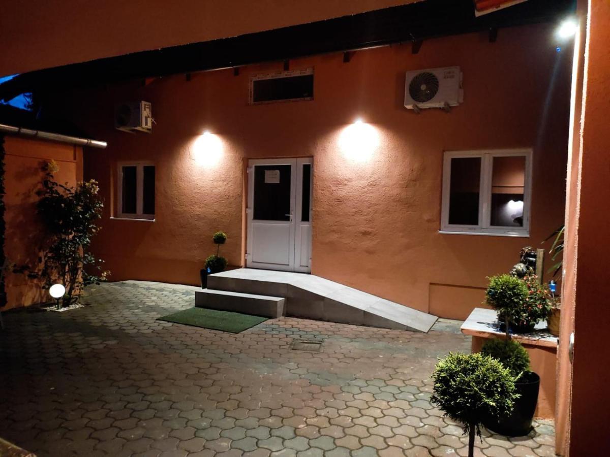 Calypso Rooms Făgăraş Екстериор снимка