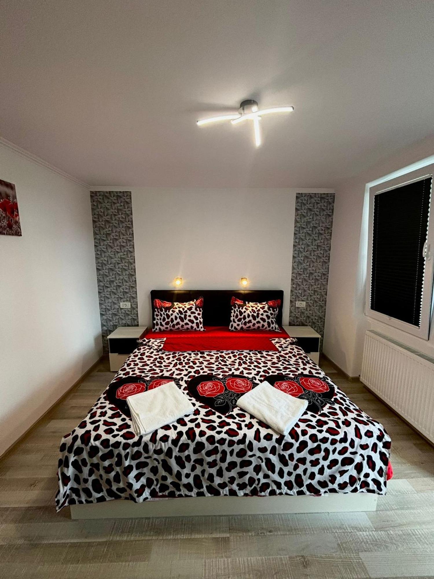Calypso Rooms Făgăraş Екстериор снимка