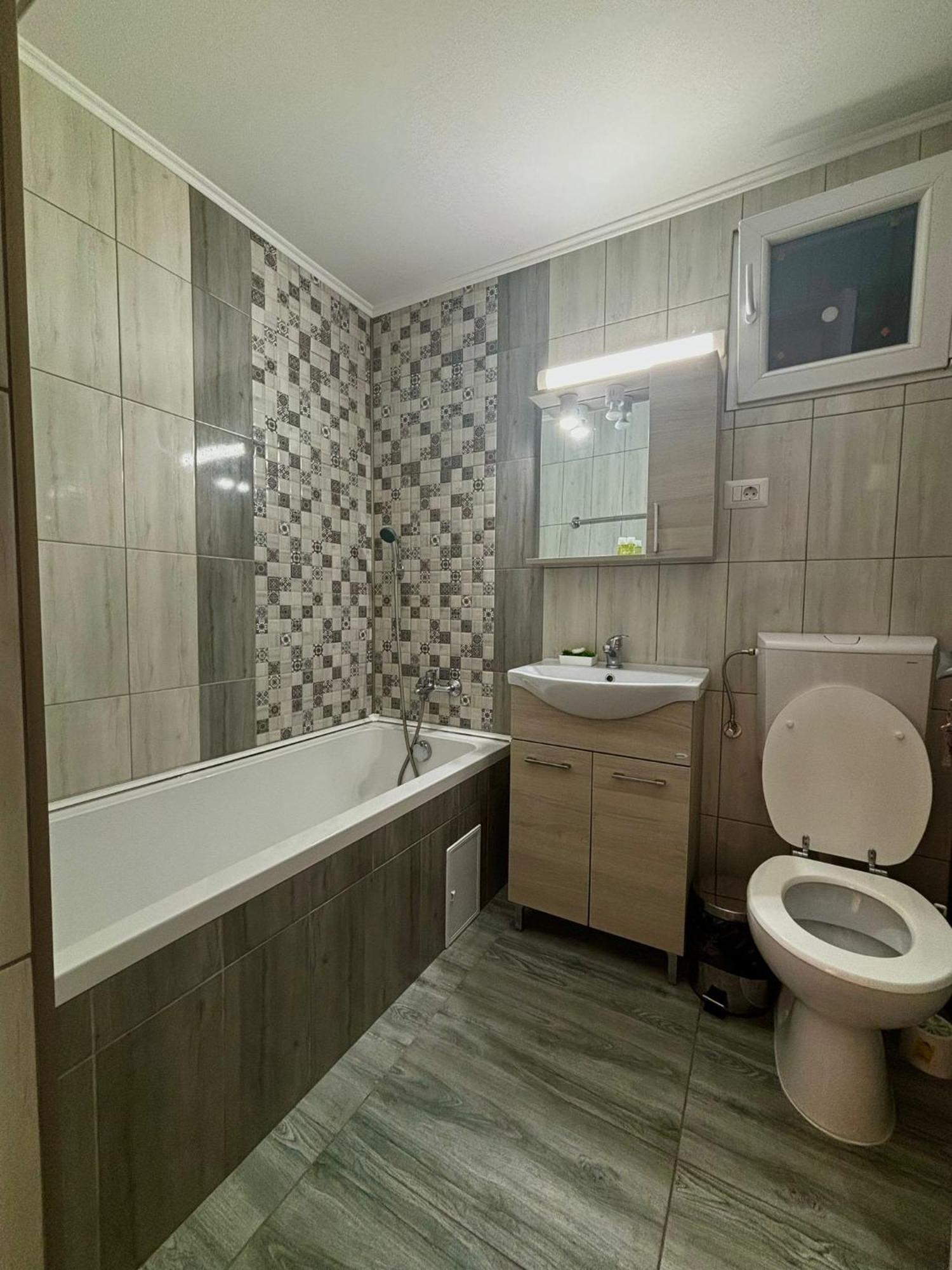 Calypso Rooms Făgăraş Екстериор снимка