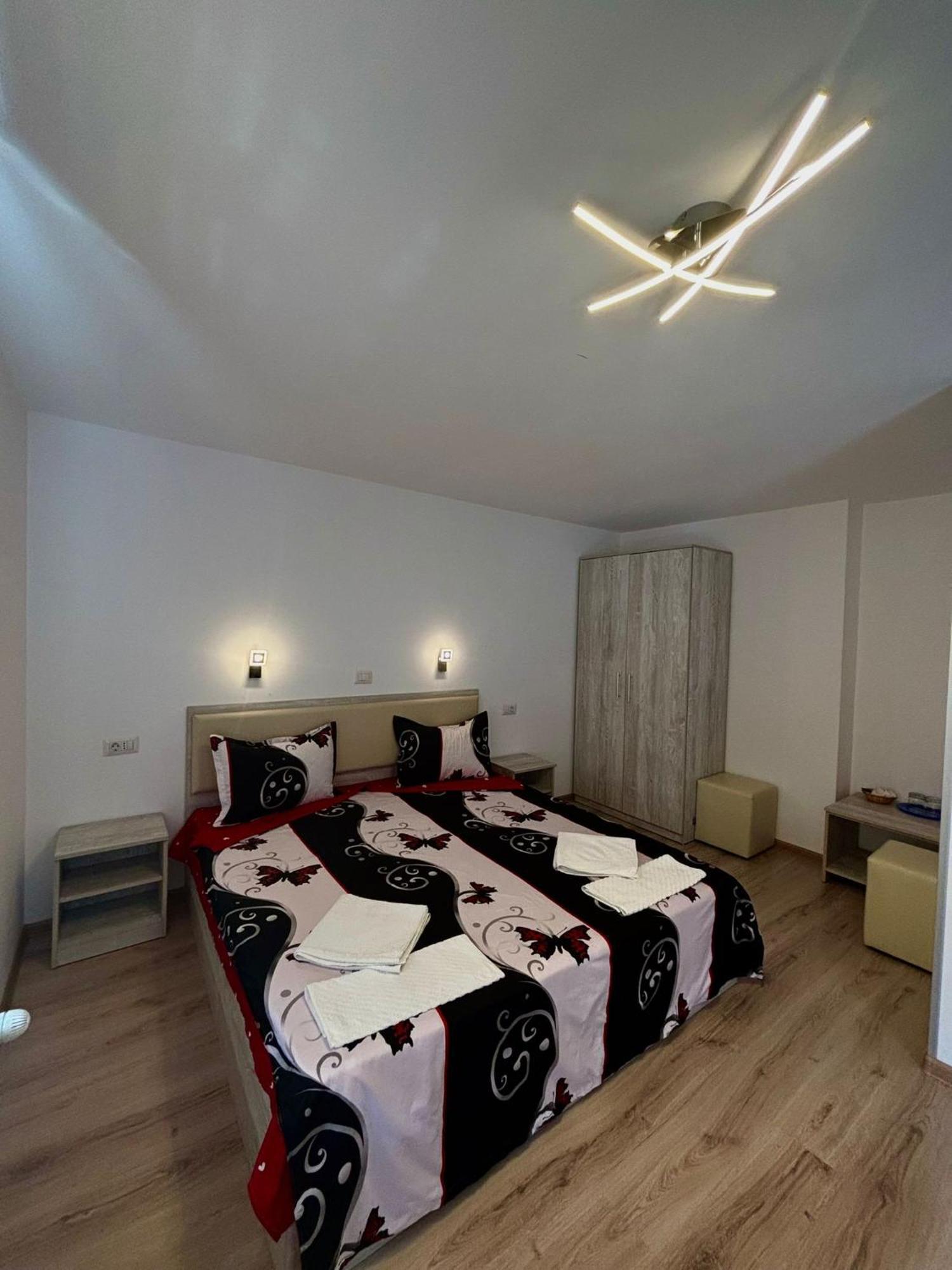 Calypso Rooms Făgăraş Екстериор снимка